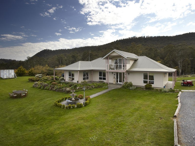 1182 Mole Creek Road, Deloraine TAS 7304