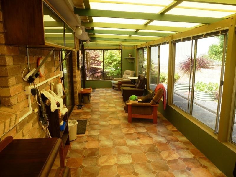 1 Pumicestone Road, Deloraine TAS 7304