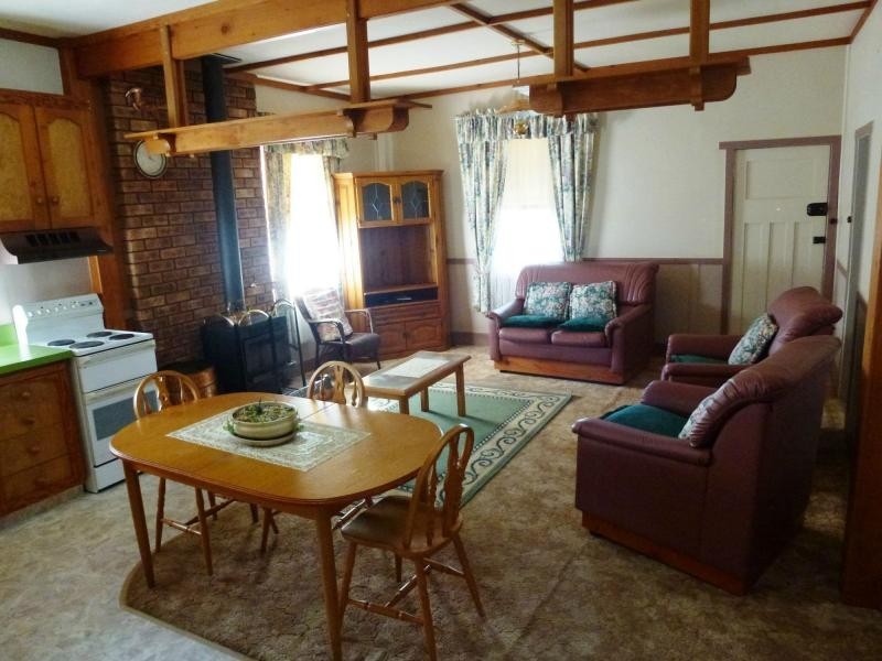 76 West Goderich Street, Deloraine TAS 7304