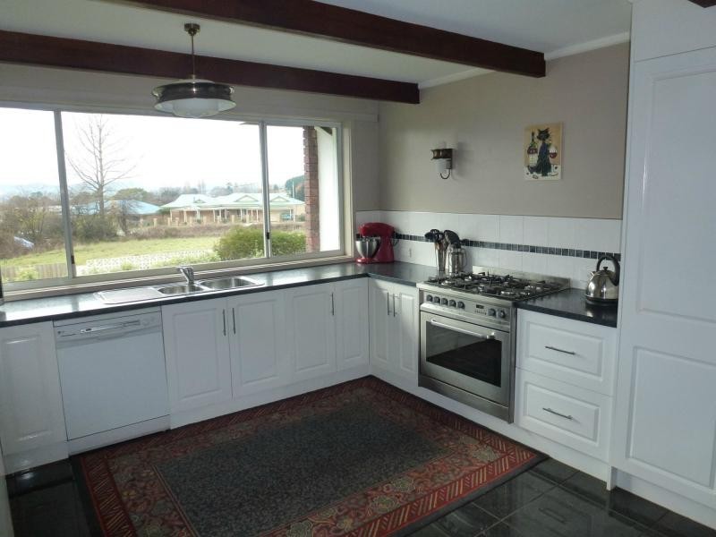 22 East Westbury Place, Deloraine TAS 7304