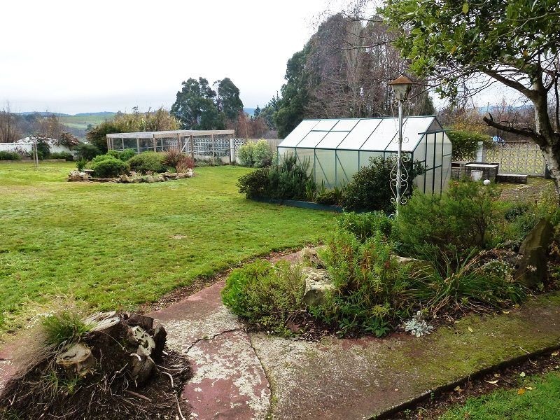 22 East Westbury Place, Deloraine TAS 7304
