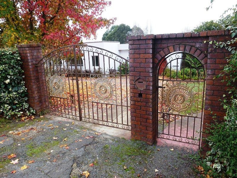 22 East Westbury Place, Deloraine TAS 7304