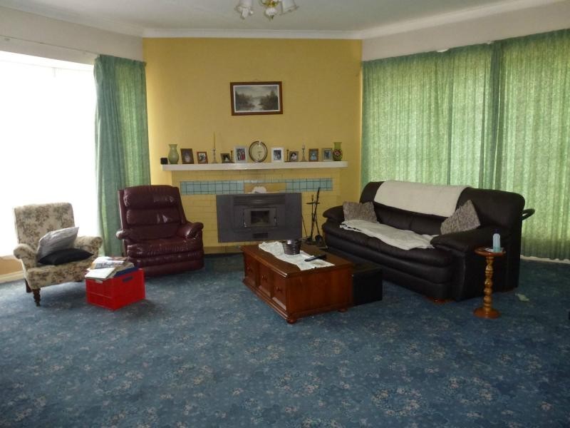 24 Bass Highway, Deloraine TAS 7304