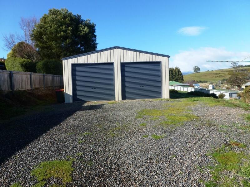 32 Lansdowne Place, Deloraine TAS 7304