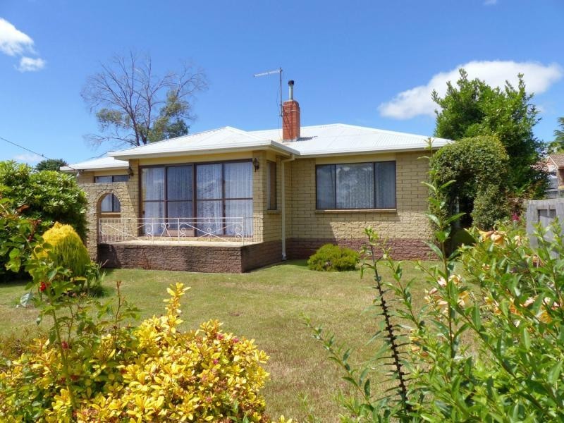 13 Grigg Street, Deloraine TAS 7304