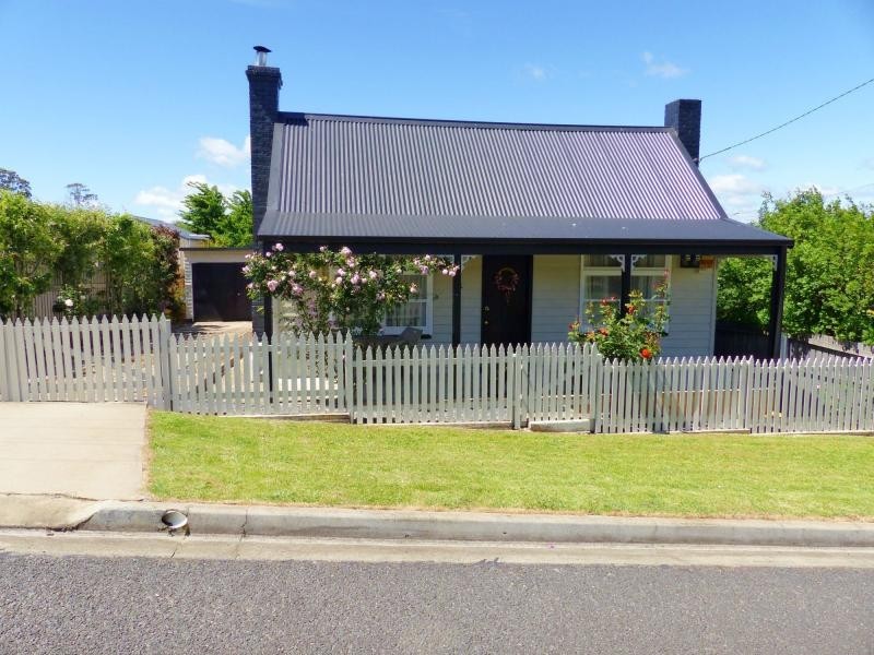 12 Beefeater Street, Deloraine TAS 7304