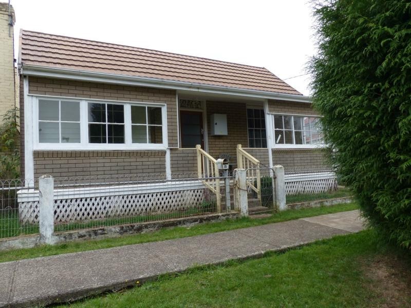 11 West Parade, Deloraine TAS 7304