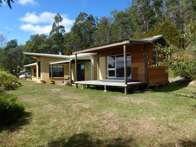 120 Pumicestone Road, Deloraine TAS 7304