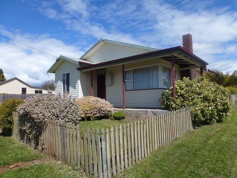 51 East Barrack Street, Deloraine TAS 7304