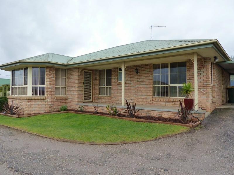 9 B Gleadow Street, Deloraine TAS 7304