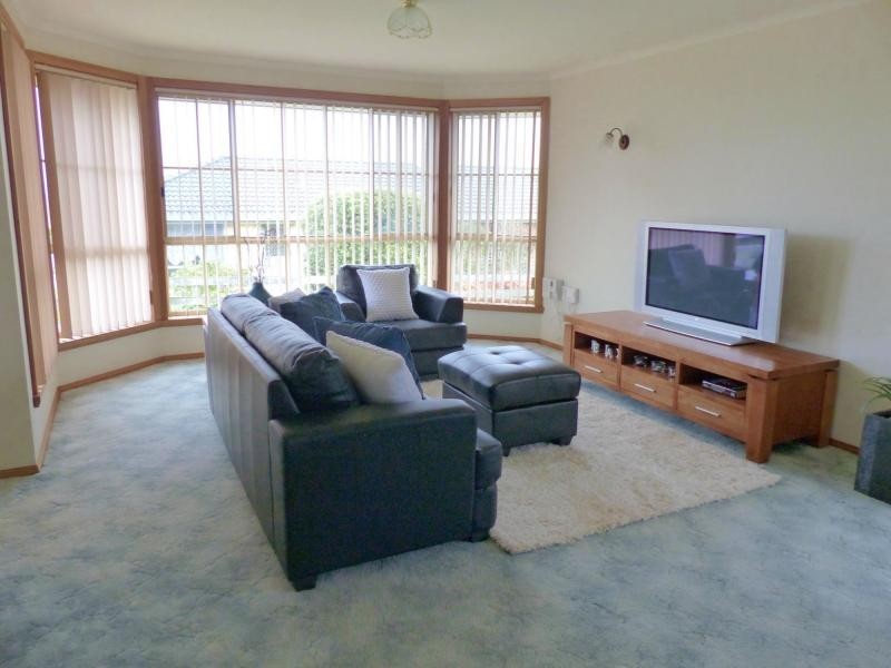 9 B Gleadow Street, Deloraine TAS 7304