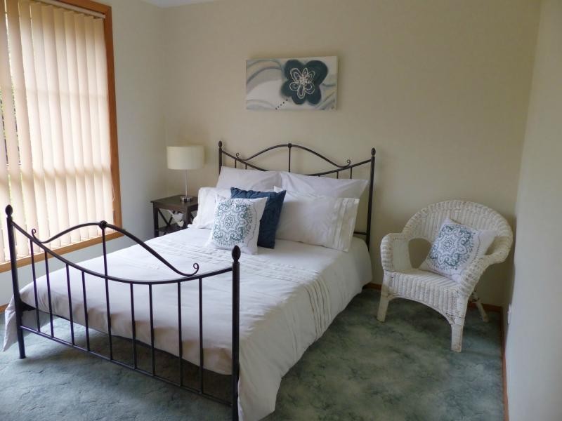 9 B Gleadow Street, Deloraine TAS 7304