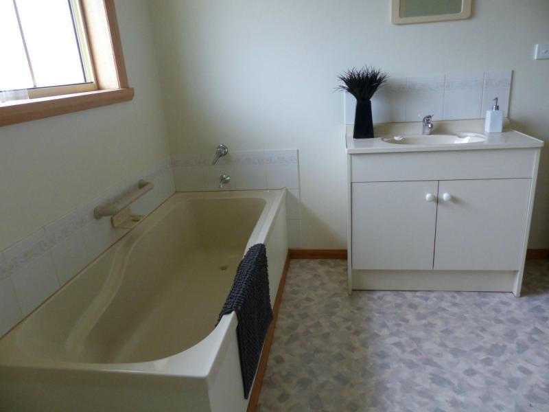 9 B Gleadow Street, Deloraine TAS 7304