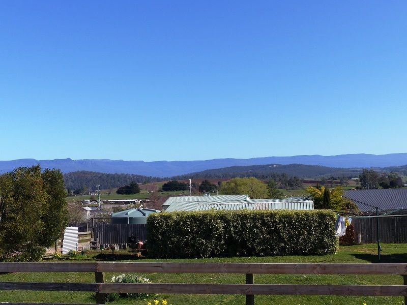 9 B Gleadow Street, Deloraine TAS 7304