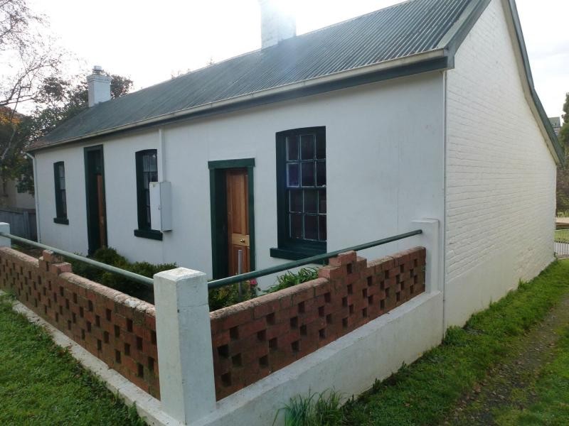 Unit 2/31 West Barrack Street, Deloraine TAS 7304