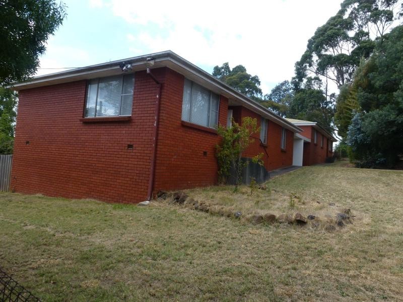 Unit 1/20-22 Lansdowne Place, Deloraine TAS 7304