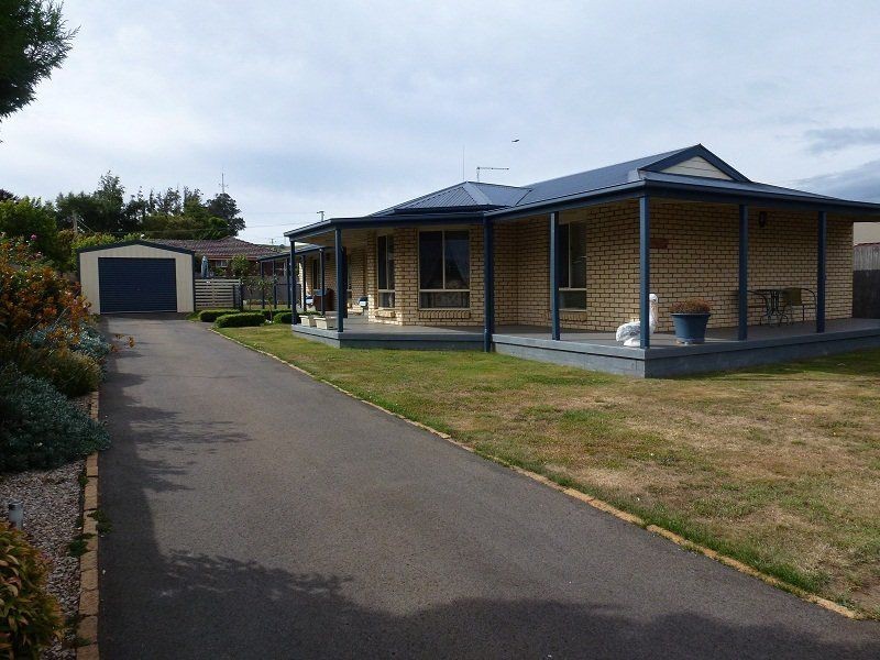 3 Kaye Elizabeth Place, Deloraine TAS 7304
