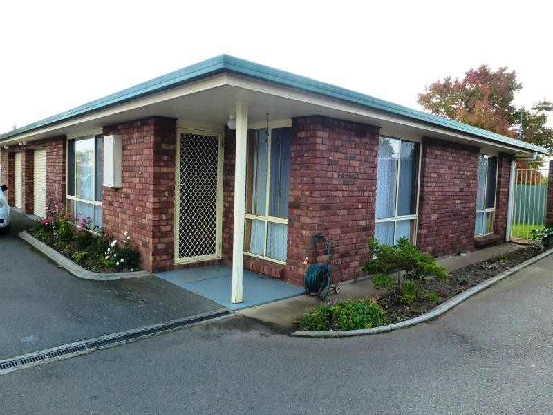 Unit 1-4/45 William Street, Westbury TAS 7303