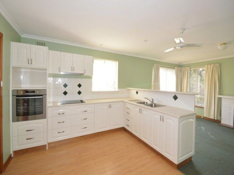 8 Lonsdale Promenade, Westbury TAS 7303