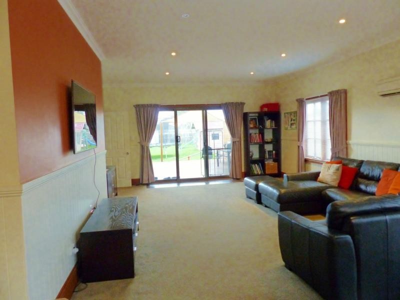 74 West Goderich Street, Deloraine TAS 7304