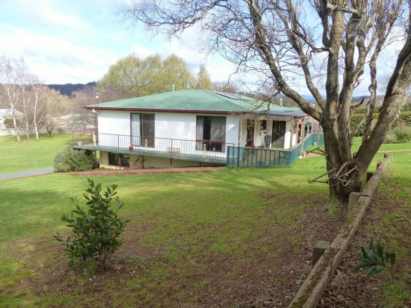 41 West Parade, Deloraine TAS 7304