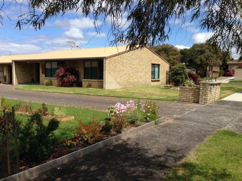 4/ 2-3 The Lee, Devonport TAS 7310