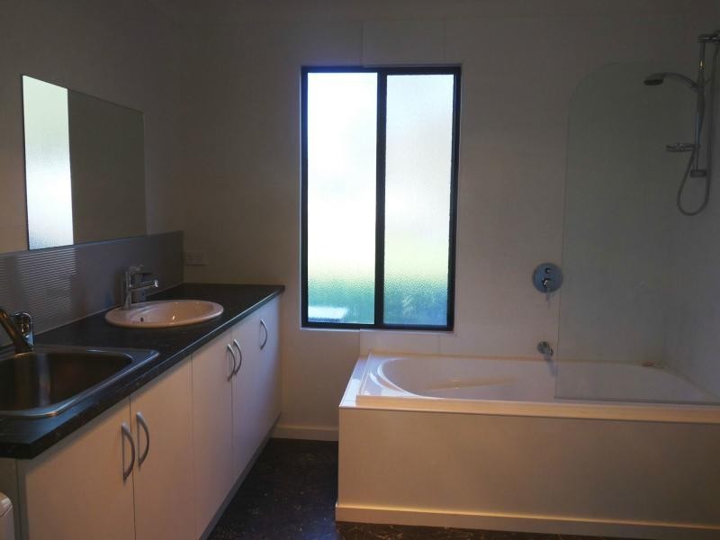 15 Nairana Street, Gravelly Beach TAS 7276