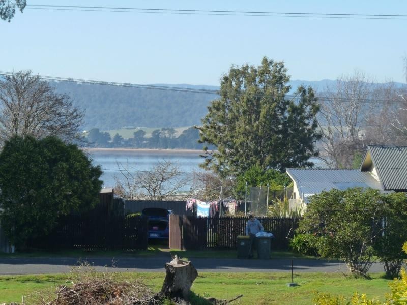 15 Nairana Street, Gravelly Beach TAS 7276