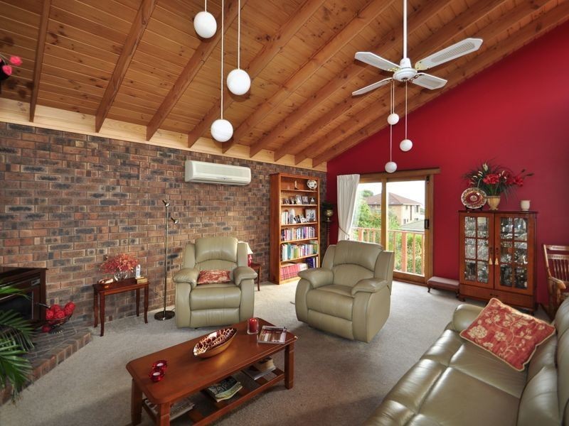 8 Holland Court, Howrah TAS 7018