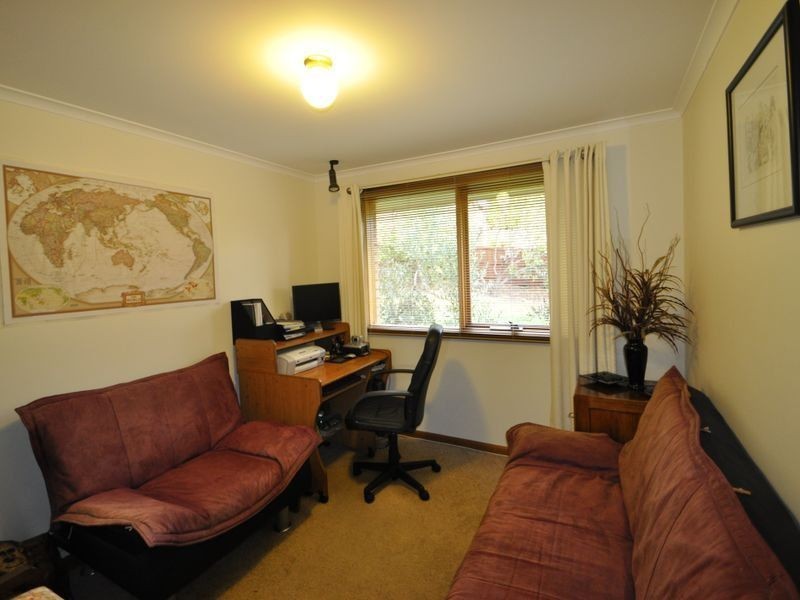 8 Holland Court, Howrah TAS 7018