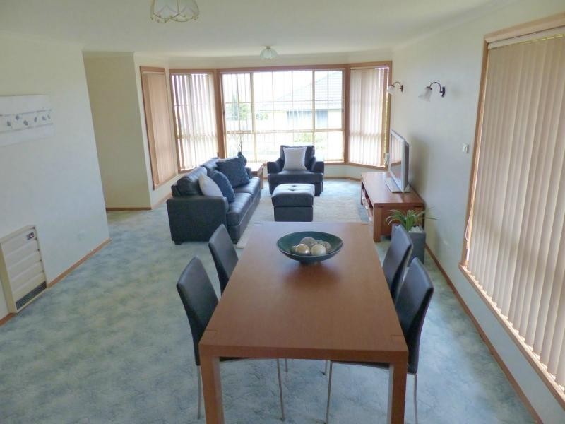 2/9 Gleadow Street, Deloraine TAS 7304