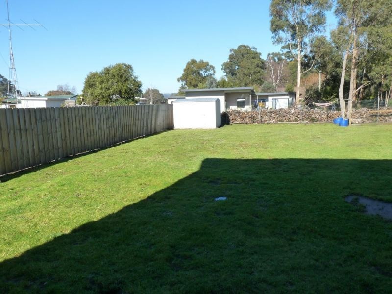 15 Nairana Street, Gravelly Beach TAS 7276