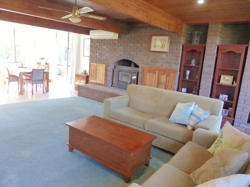 33 Samuel Street, Elizabeth Town TAS 7304