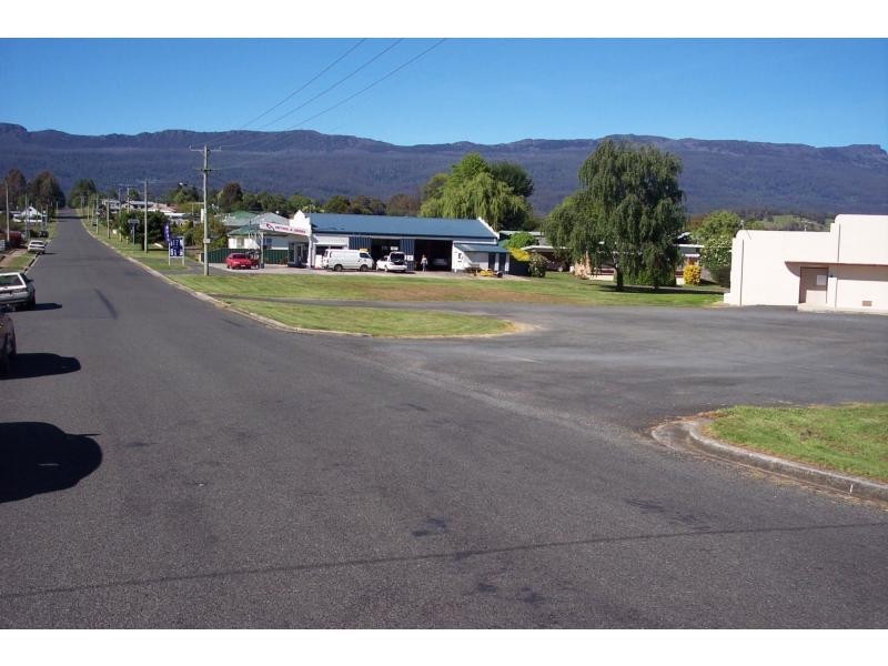8 Caveside Road, Mole Creek TAS 7304