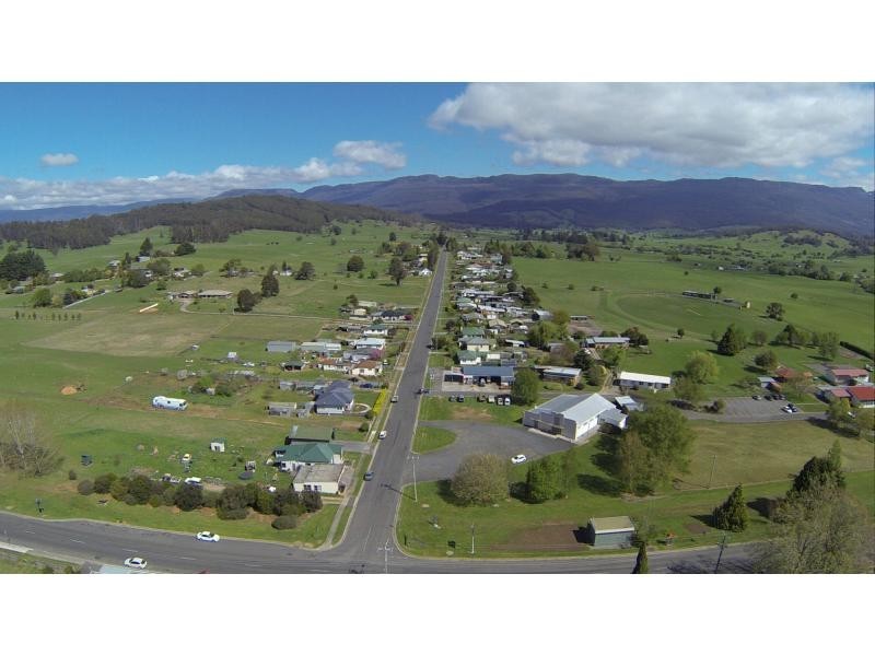 8 Caveside Road, Mole Creek TAS 7304