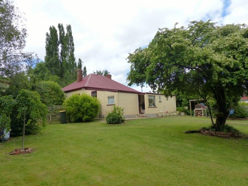 12 Grigg Street, Deloraine TAS 7304