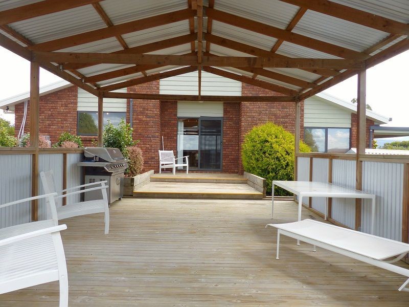 19 Five Acre Row South, Westbury TAS 7303
