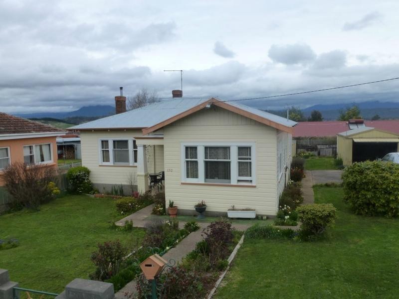 132 Emu Bay Road, Deloraine TAS 7304