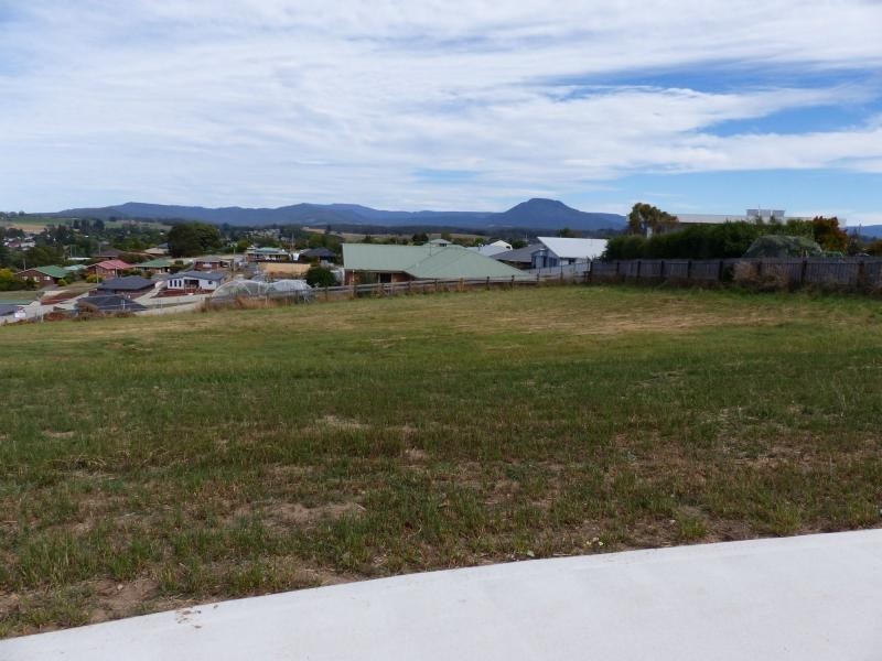 L32 Dry Street, Deloraine TAS 7304