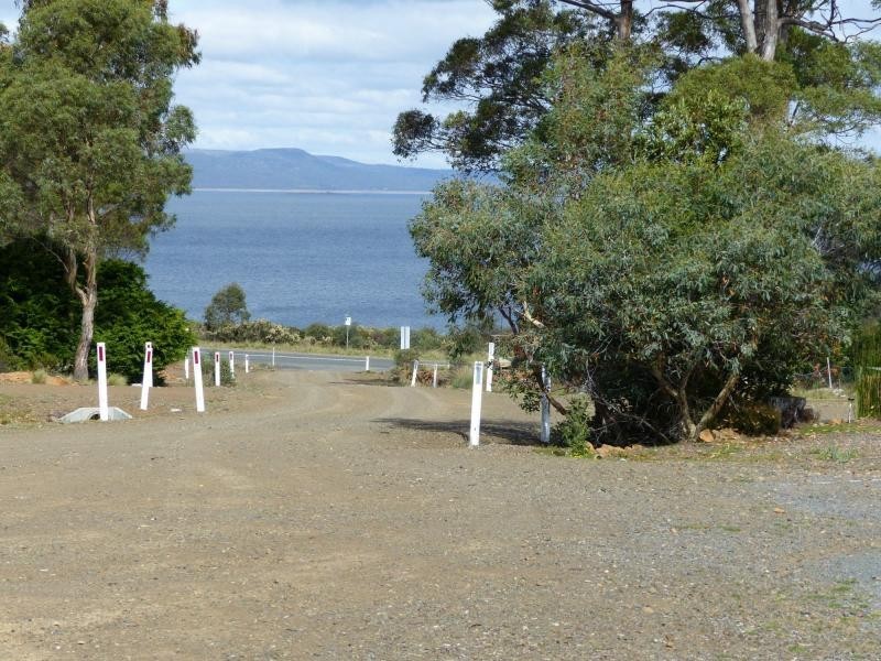 13 Johnstone Road, Doctors Point TAS 7304