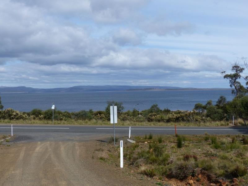 13 Johnstone Road, Doctors Point TAS 7304