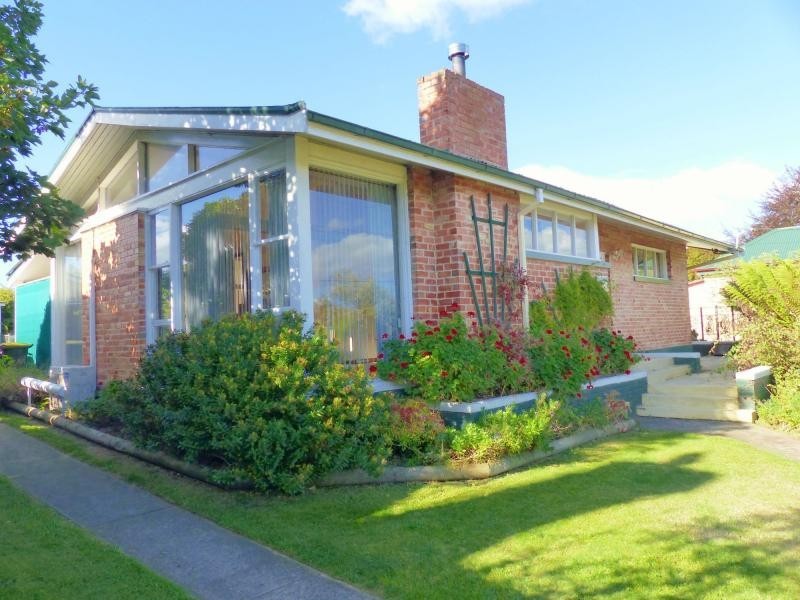 101 Emu Bay Road, Deloraine TAS 7304