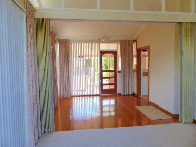 101 Emu Bay Road, Deloraine TAS 7304