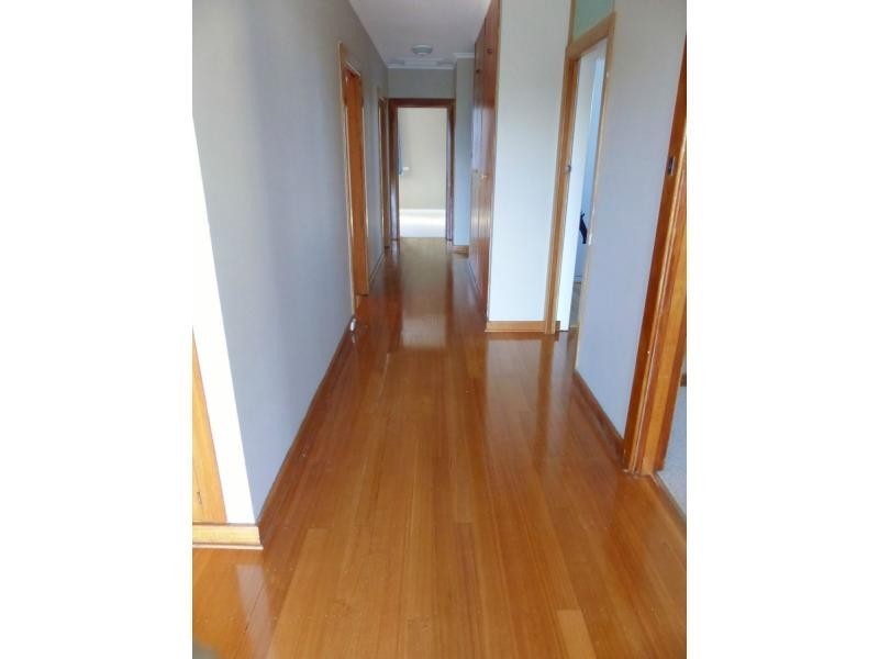 101 Emu Bay Road, Deloraine TAS 7304