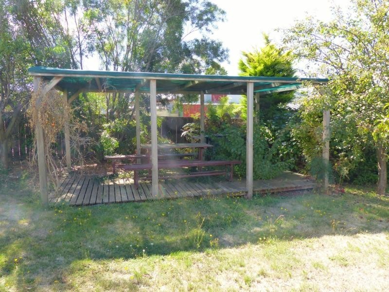 101 Emu Bay Road, Deloraine TAS 7304