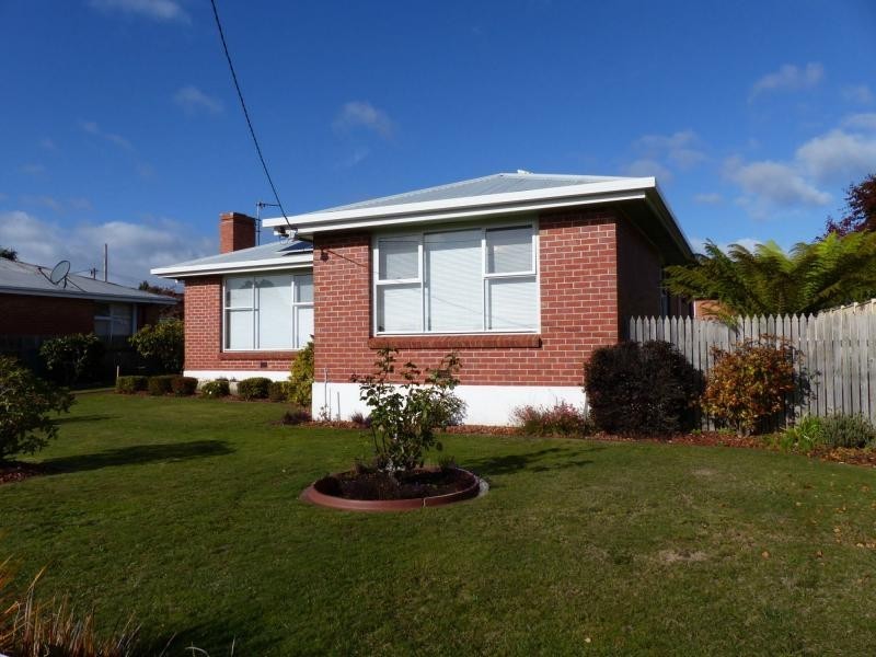 9 Willow Avenue, Devonport TAS 7310