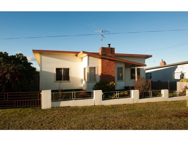 93 West Goderich Street, Deloraine TAS 7304