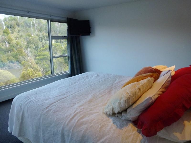 61 Bayview Drive, Blackstone Heights TAS 7250