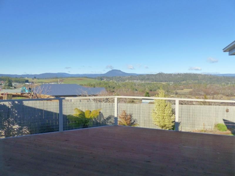 Deloraine TAS 7304