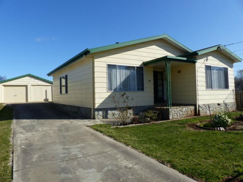 54 West Barrack Street, Deloraine TAS 7304